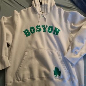 Boston Red Sox white hooded sweatshirt